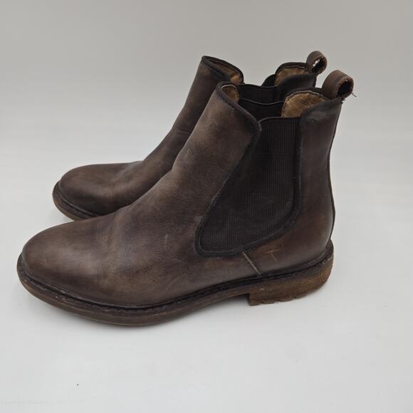 Sofft Distressed Brown Leather Chelsea Ankle Boots Womens size 6 M Pull On - Picture 3 of 7